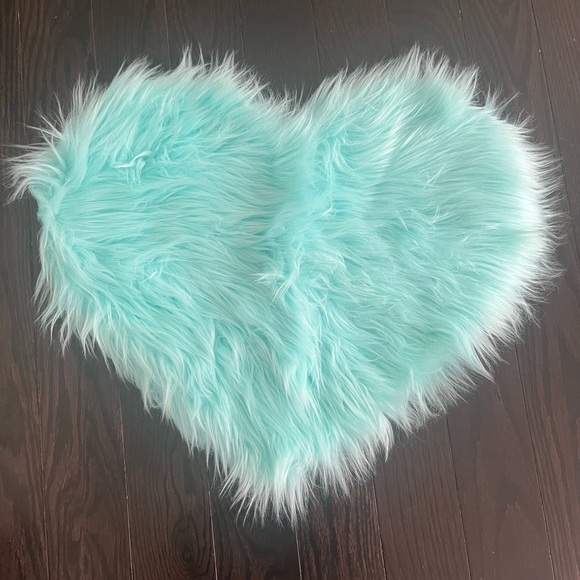 Heart Shaped Fluffy Faux Fur Plush Throw Pillow Case Shaggy Sofa Cushion Cover - Picture 2 of 6